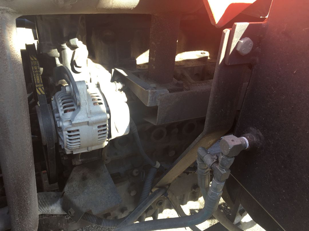 2010 KUBOTA MX4700F - Image 21